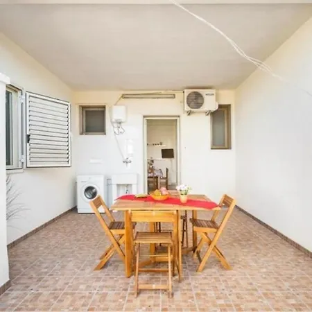 アパート Pp Sx トッレ・ラピッロ